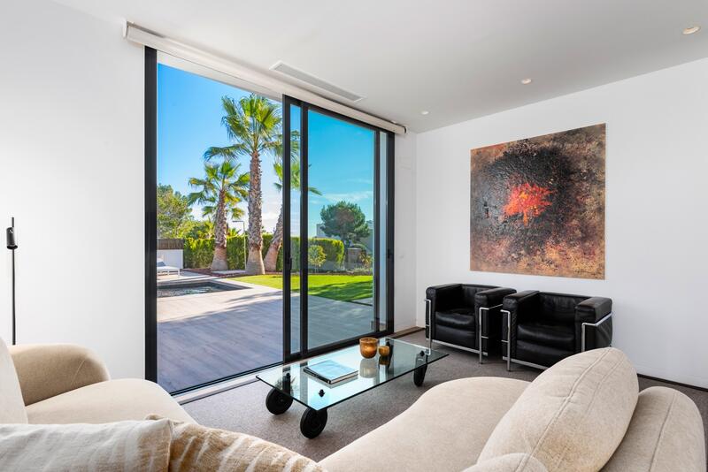 4 bedroom Villa for sale