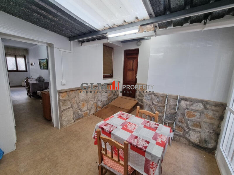4 bedroom Apartment for sale