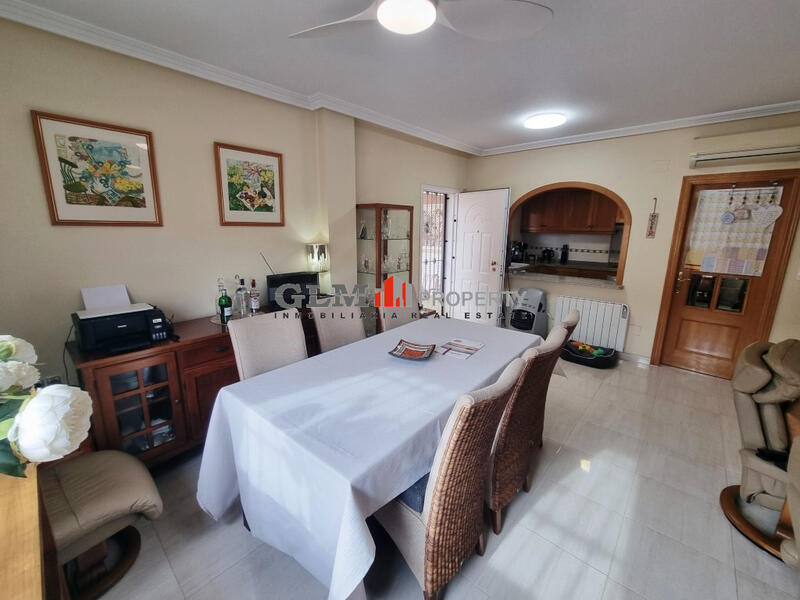2 slaapkamer Appartement Te koop