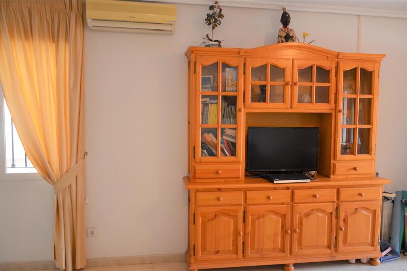 2 slaapkamer Gezinswoning Te koop