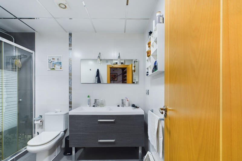 5 Schlafzimmer Stadthaus zu verkaufen