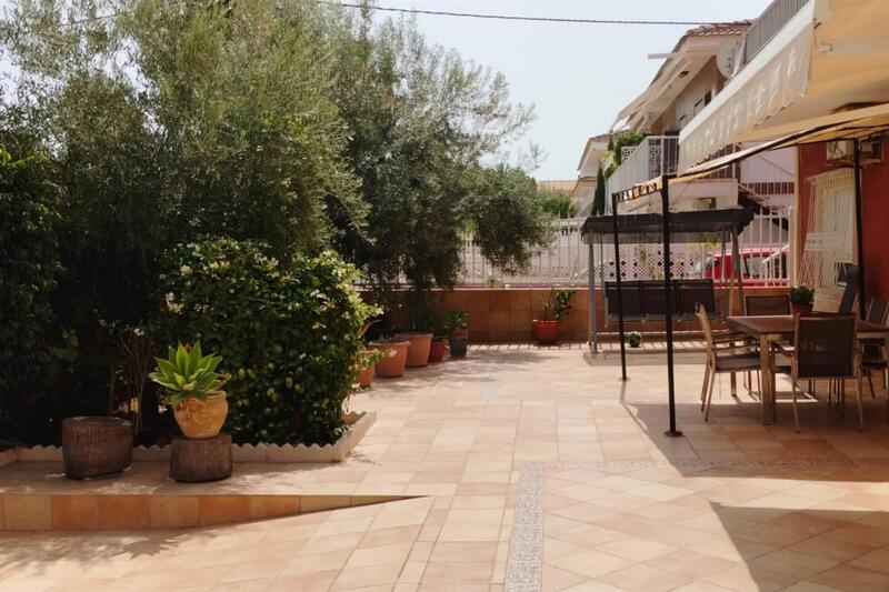 4 bedroom Apartment for sale