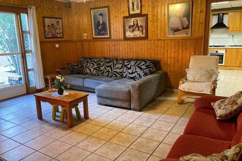 6 bedroom Townhouse for sale