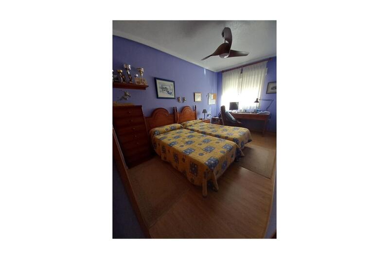 7 bedroom Townhouse for sale