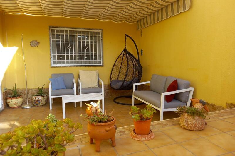 7 bedroom Townhouse for sale