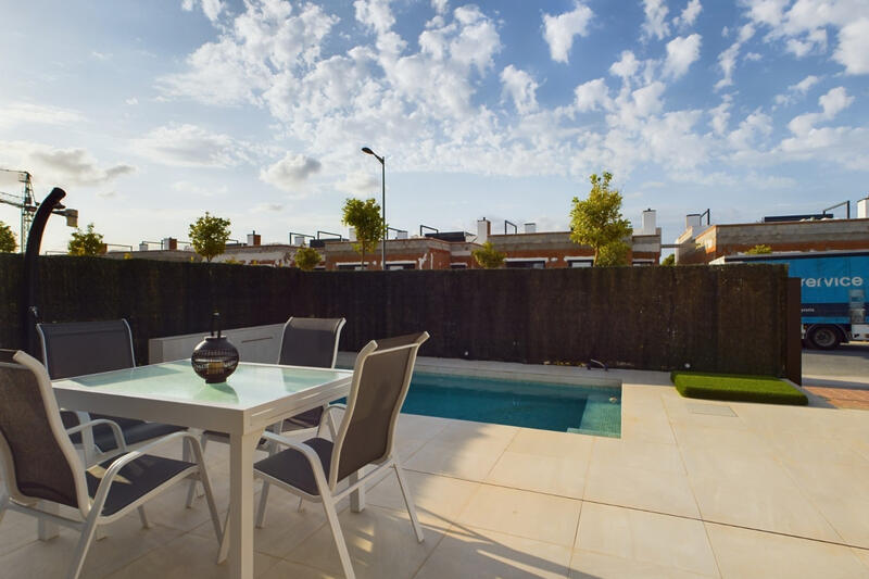 2 Cuarto Villa en venta