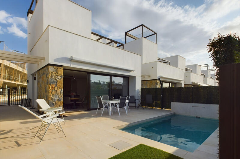 2 Cuarto Villa en venta