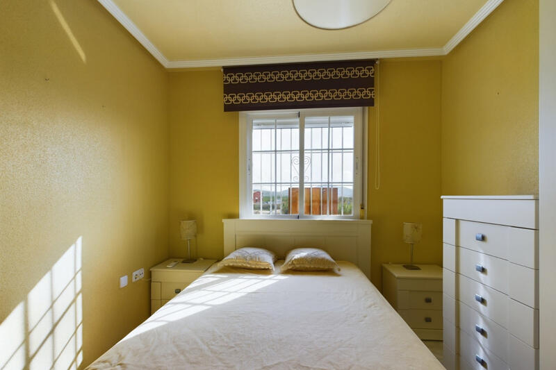 3 slaapkamer Gezinswoning Te koop