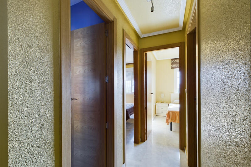 3 slaapkamer Gezinswoning Te koop