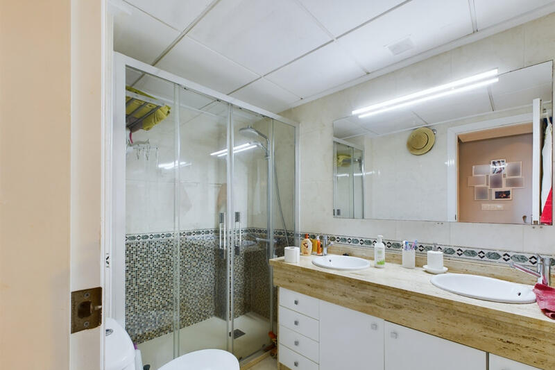 2 slaapkamer Appartement Te koop