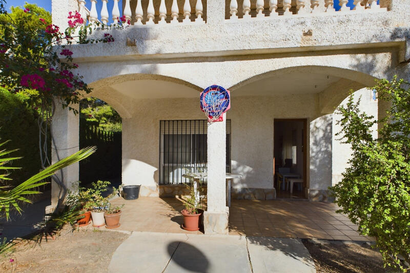 4 Cuarto Villa en venta