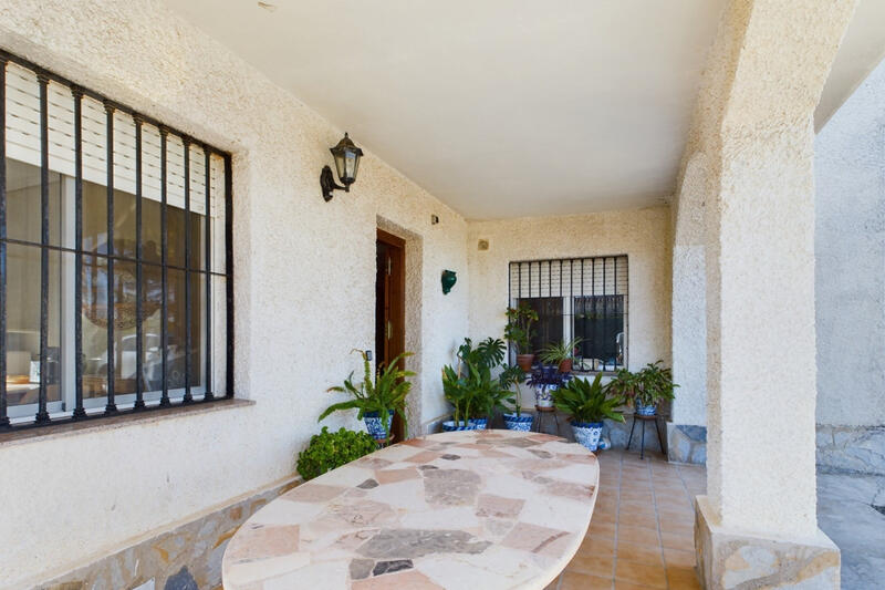 4 Cuarto Villa en venta