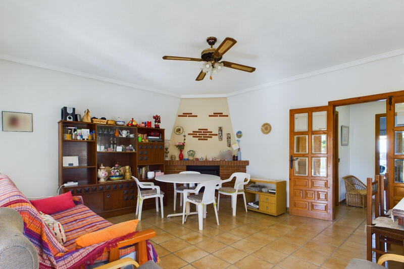 4 Cuarto Villa en venta