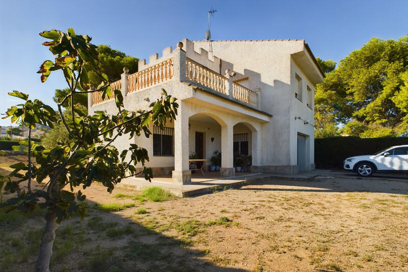 4 Cuarto Villa en venta