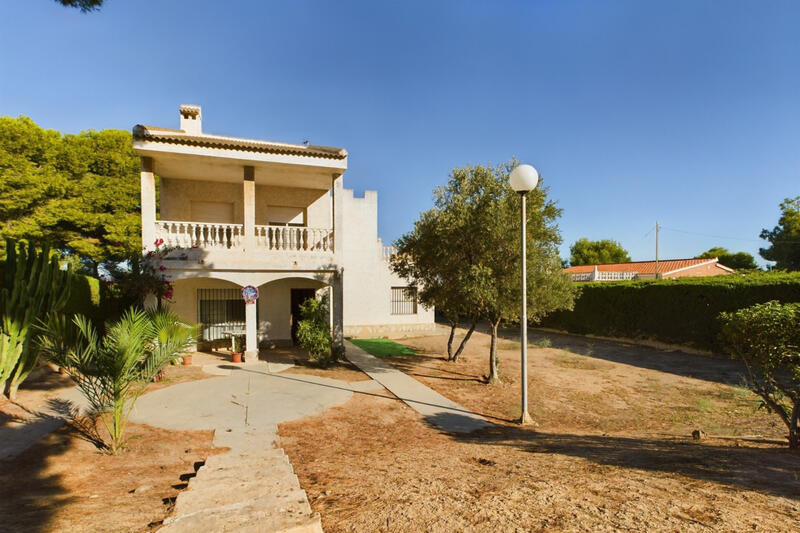 4 Cuarto Villa en venta