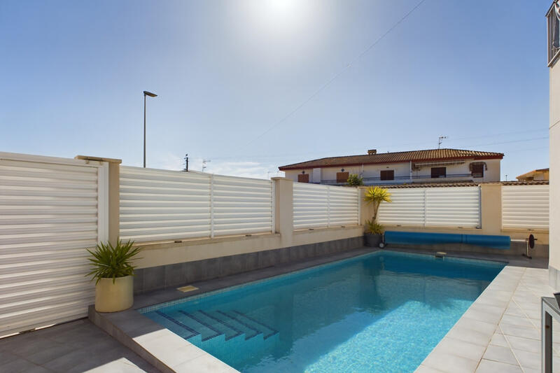 3 Cuarto Villa en venta