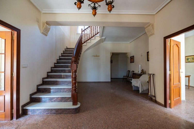 6 Schlafzimmer Villa zu verkaufen
