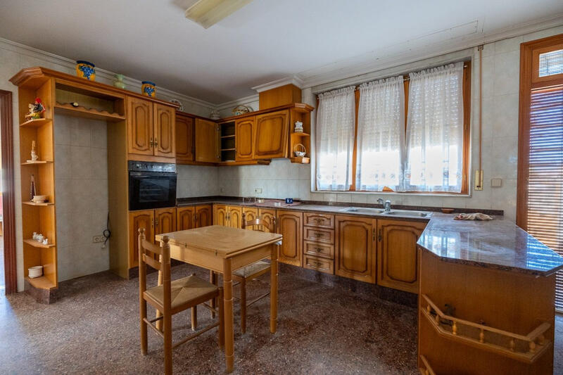6 Schlafzimmer Villa zu verkaufen