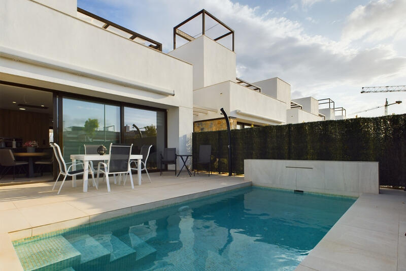 2 Cuarto Villa en venta