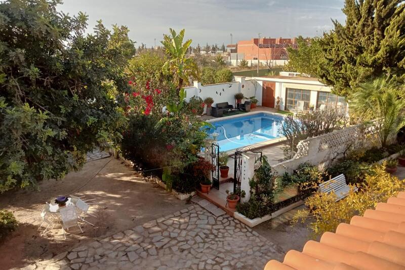6 Cuarto Villa en venta