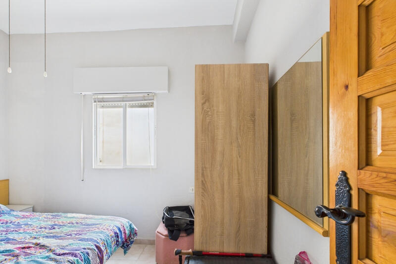 2 slaapkamer Gezinswoning Te koop