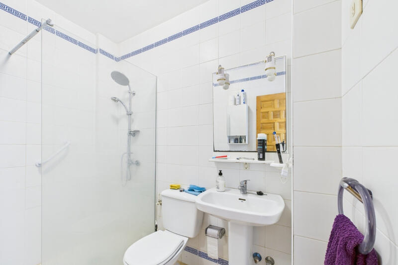 2 slaapkamer Gezinswoning Te koop
