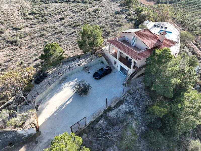 4 спальная комната вилла продается