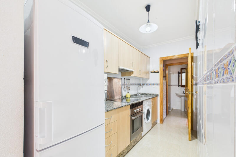 4 slaapkamer Gezinswoning Te koop