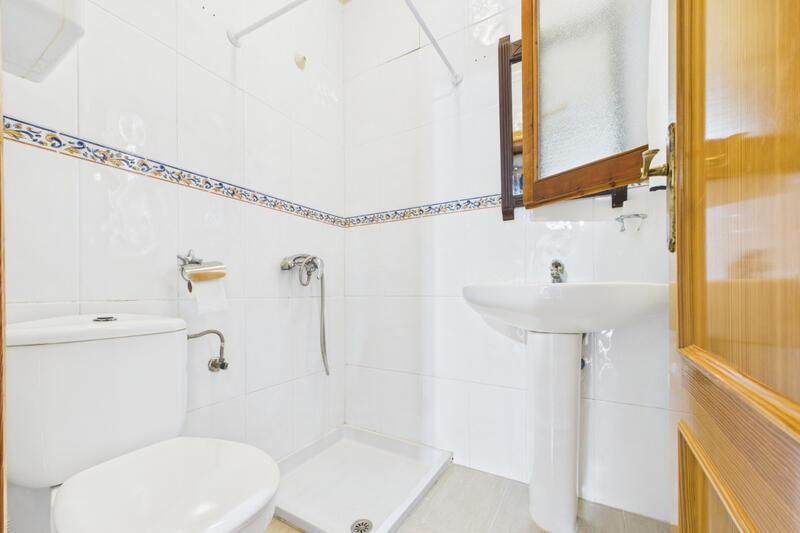 4 slaapkamer Gezinswoning Te koop