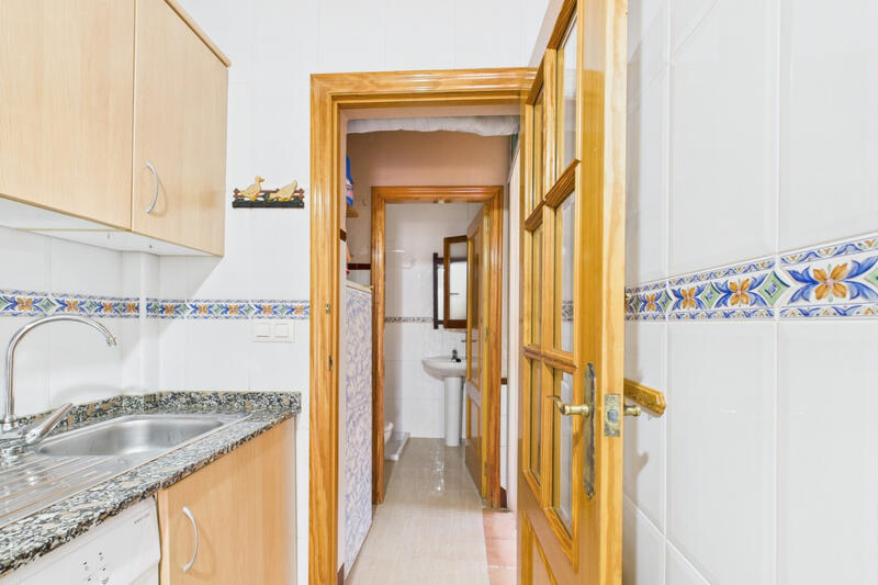 4 slaapkamer Gezinswoning Te koop