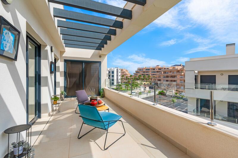 3 bedroom Apartment for sale