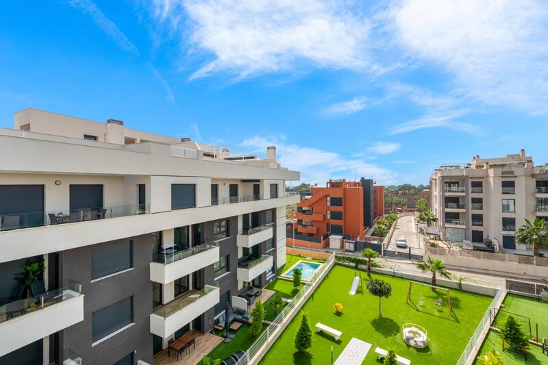 3 bedroom Apartment for sale