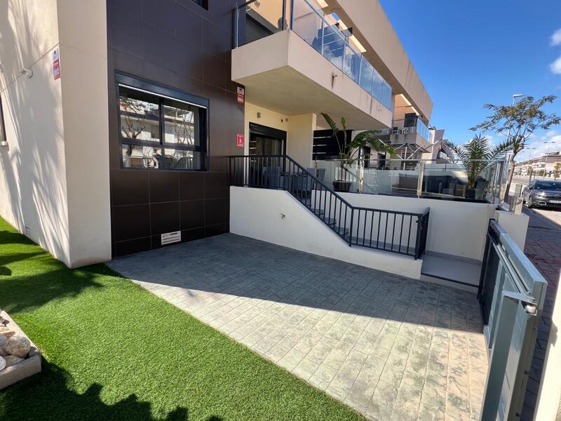 Appartement Te koop in Pilar de la Horadada, Alicante