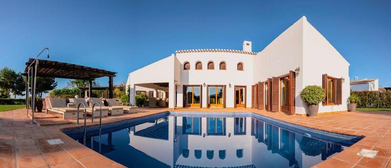 5 bedroom Villa for sale