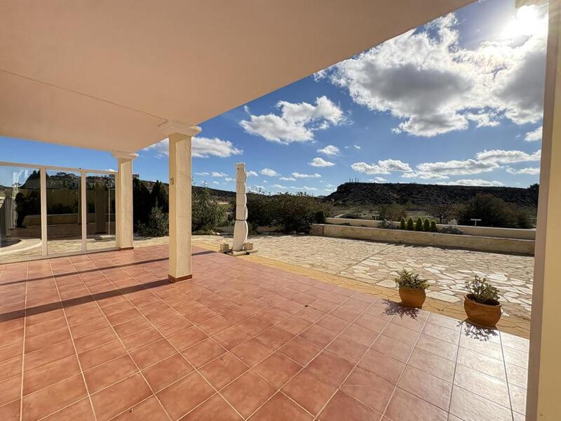 3 Cuarto Villa en venta
