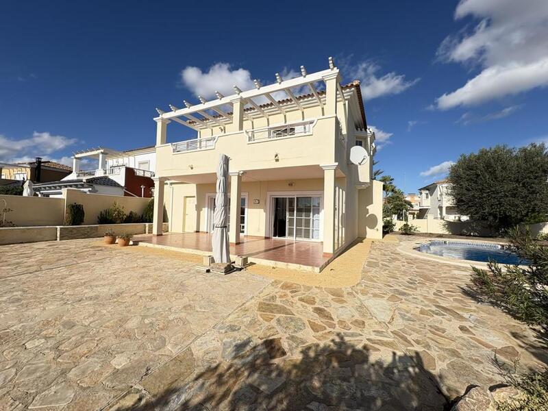 3 Cuarto Villa en venta