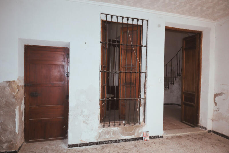 6 bedroom Apartment for sale
