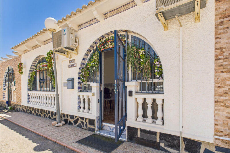 2 bedroom Villa for sale