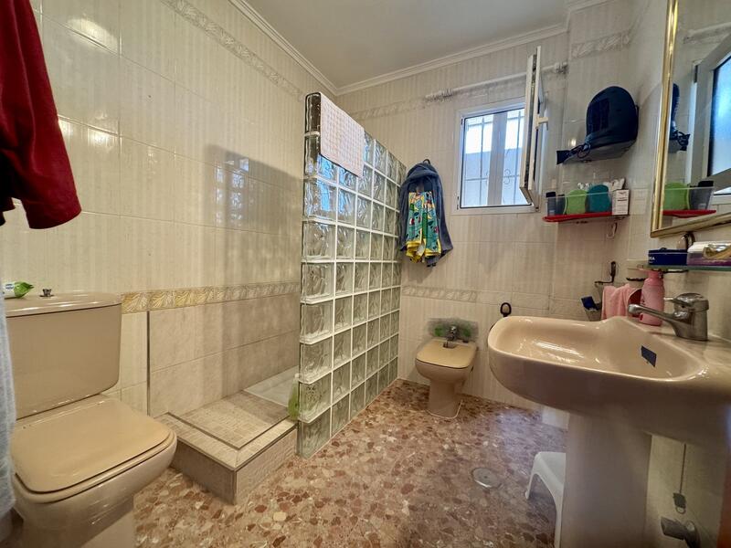 5 bedroom Villa for sale