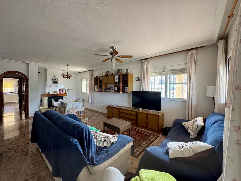 5 bedroom Villa for sale