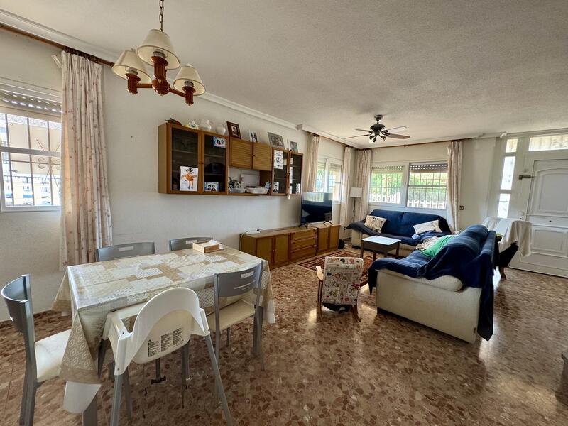 5 bedroom Villa for sale