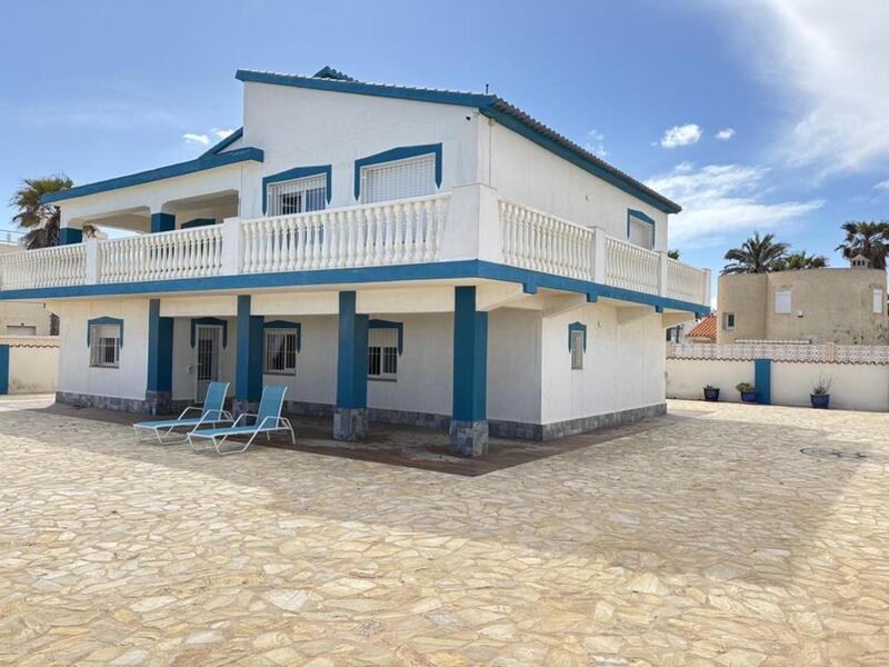 6 Cuarto Villa en venta