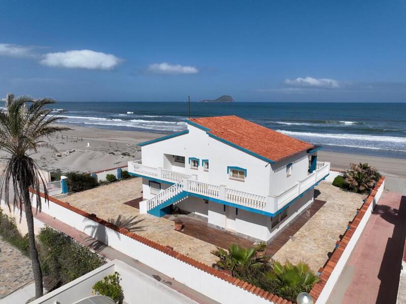 6 Cuarto Villa en venta