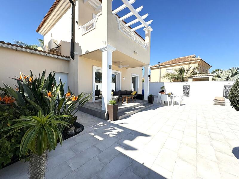 2 Cuarto Villa en venta