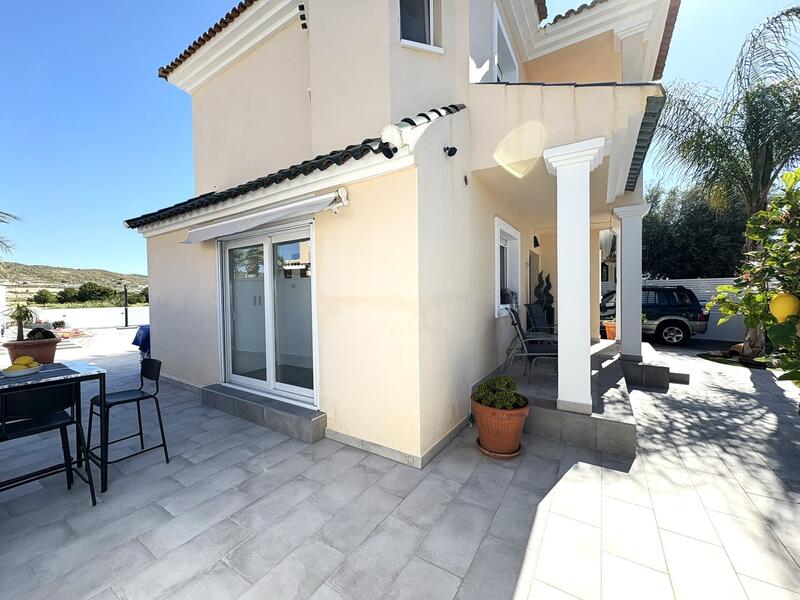 2 Cuarto Villa en venta