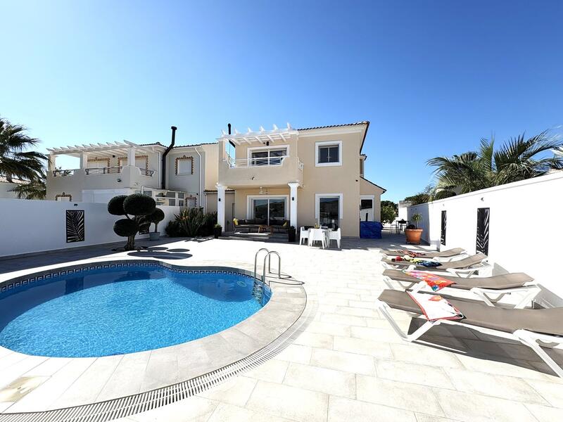 2 Cuarto Villa en venta
