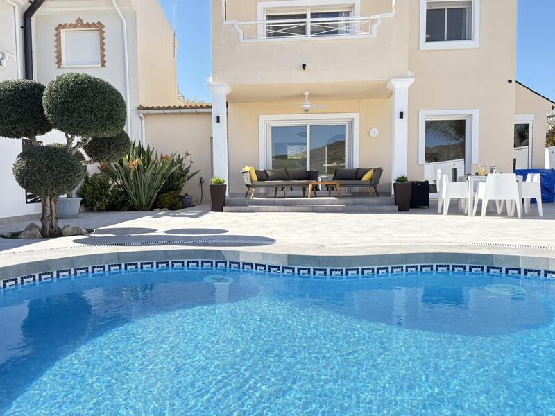 2 Cuarto Villa en venta