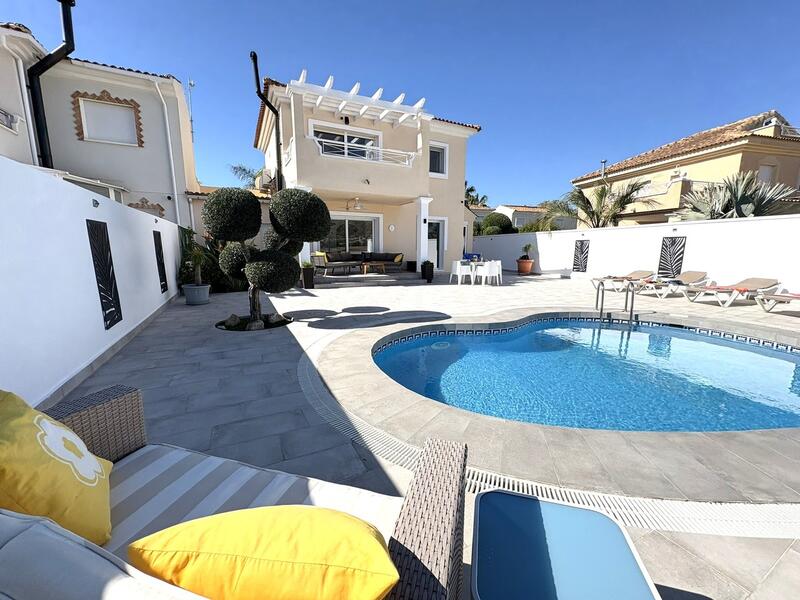 2 Cuarto Villa en venta