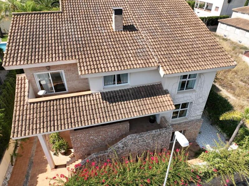 4 Cuarto Villa en venta