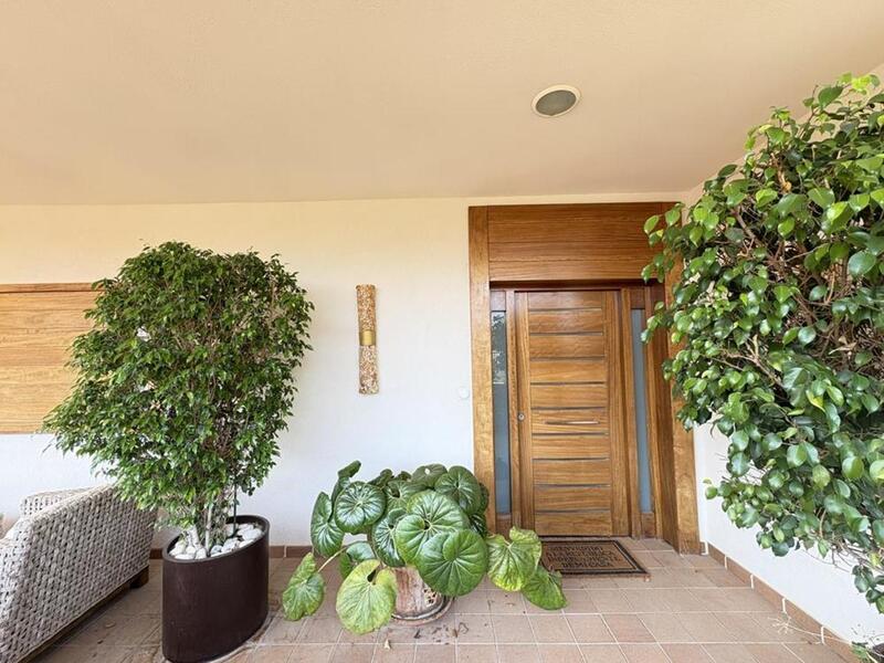 4 Cuarto Villa en venta